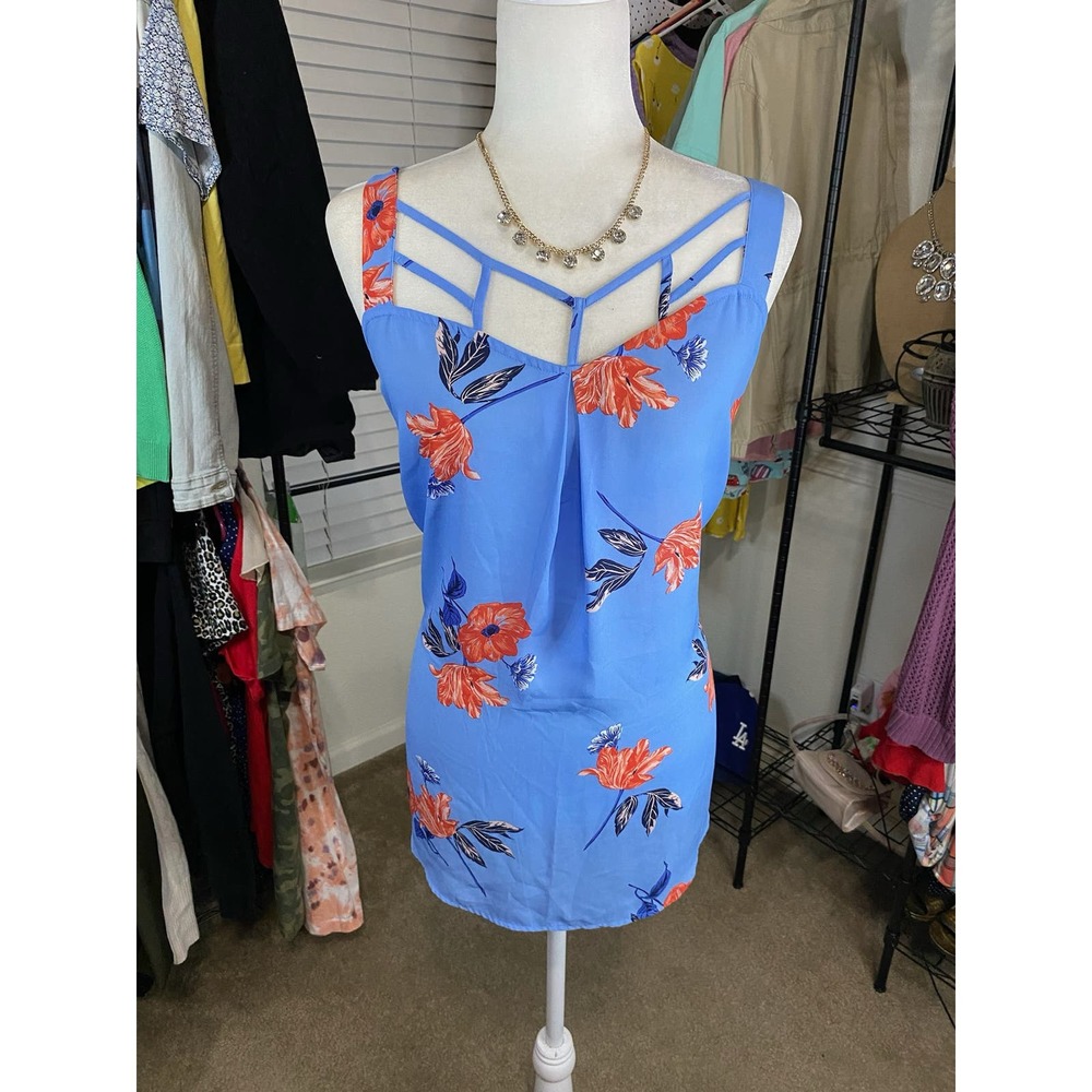 Maurices size 2 women blue floral lattice front sleeveless blouse 0715